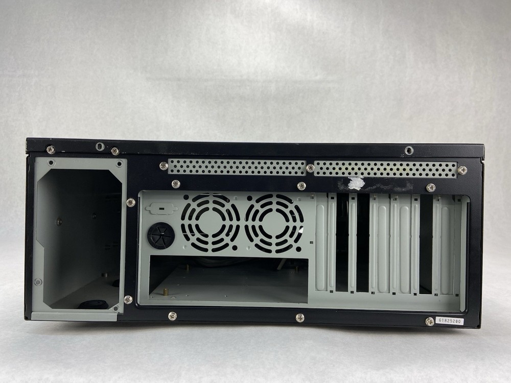 U-Rack U4004N1 4U Rack Mount Server Chassis bare Bones No PSU