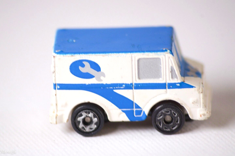 Micro Machines Hasbro 2001 Ford Delivery Van
