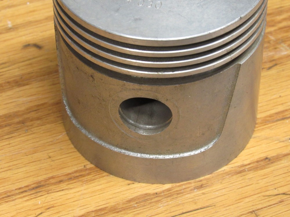 Wisconsin Engine Piston DB209 +.030 Over size New Old stock