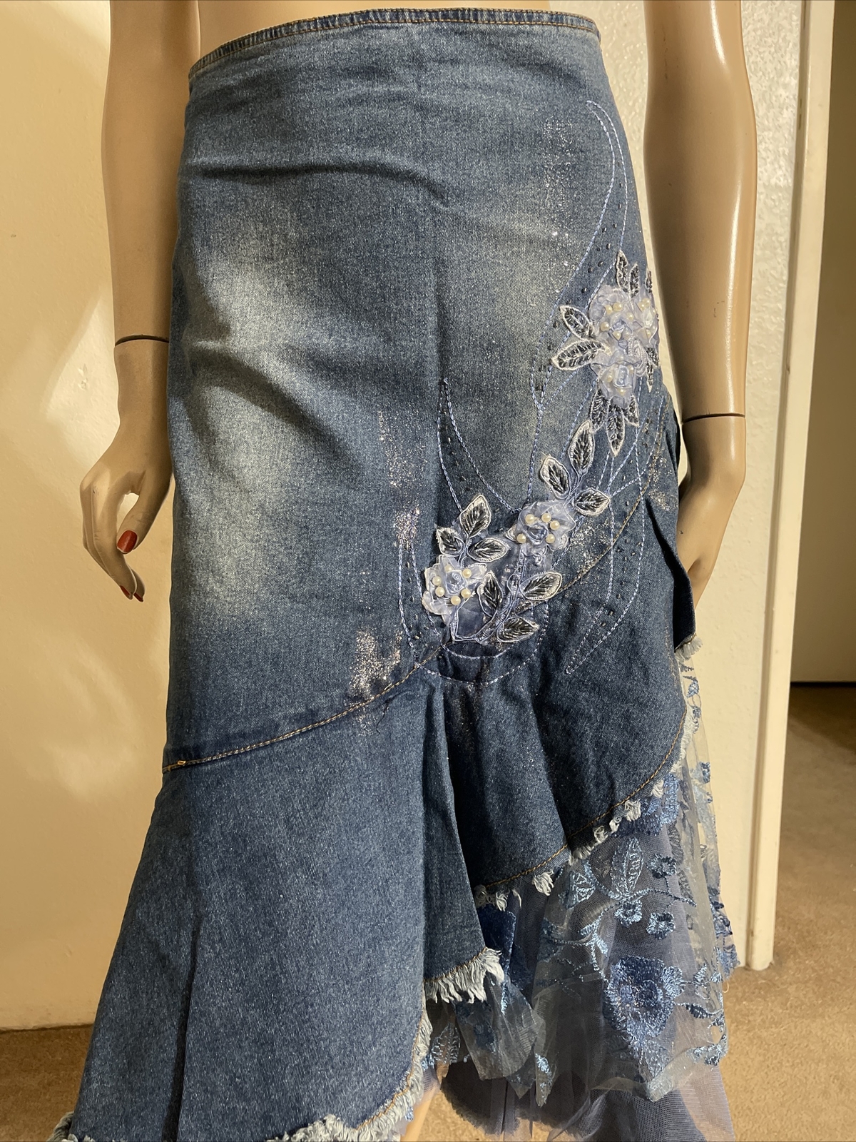 Blue Denim Casual Hippie Boho Beaded Lace Embroidery Ruffle Zip Size M Skirt 901