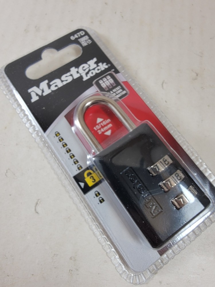 Master Lock 647D Combination Lock 3/4" Inch Shackle.. Black Padlock.. New