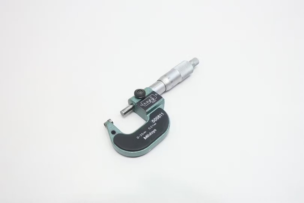 Mitutoyo 193-101 Outside Micrometer 0.01mm 0-25mm