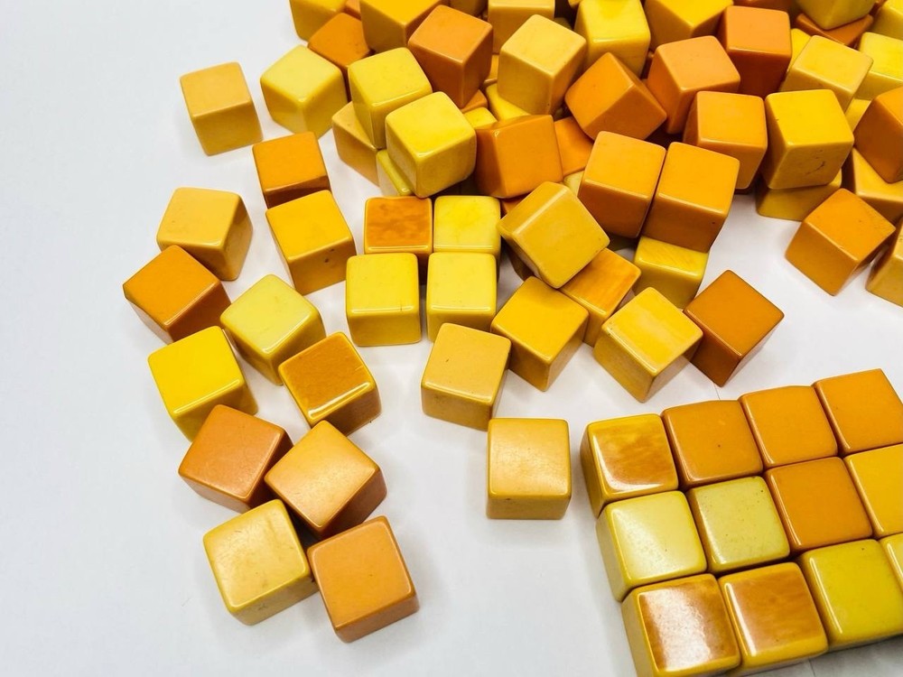 Large Bakelite 15mm Marbled Yellow Cubes No Cracks 638g
