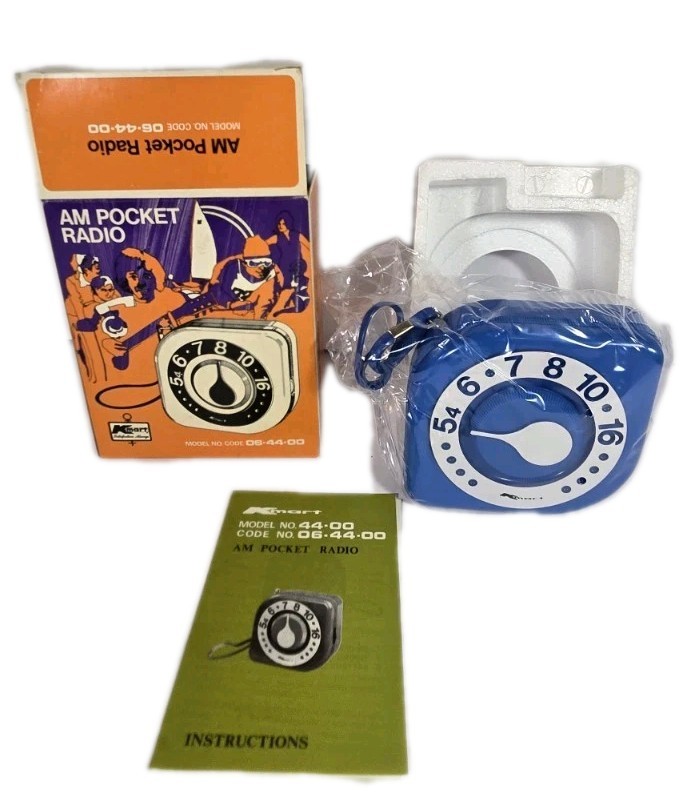 Vintage 1978 Kmart A/M Pocket Radio. Model 44-00 Hong Kong, Space Age Design.