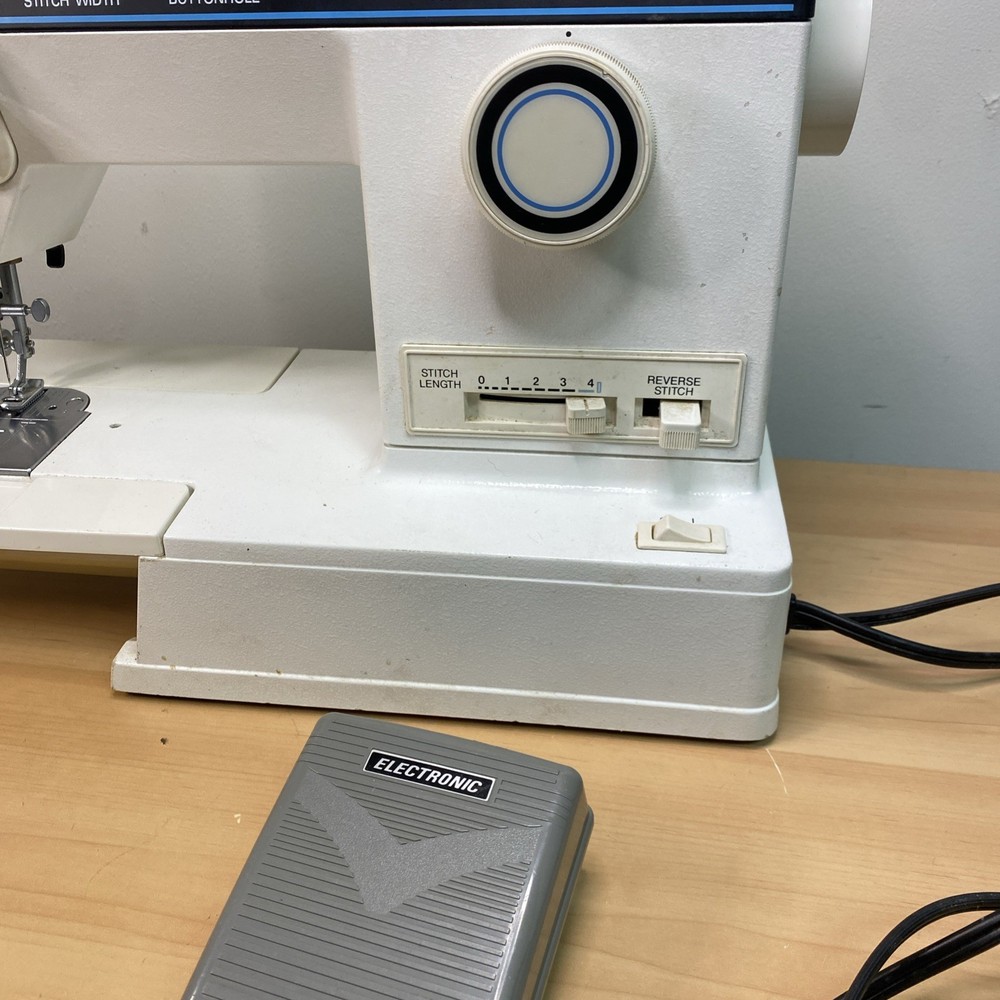 Singer 4562 Sewing Machine Multiple Stitching Patterns Tested Works Well