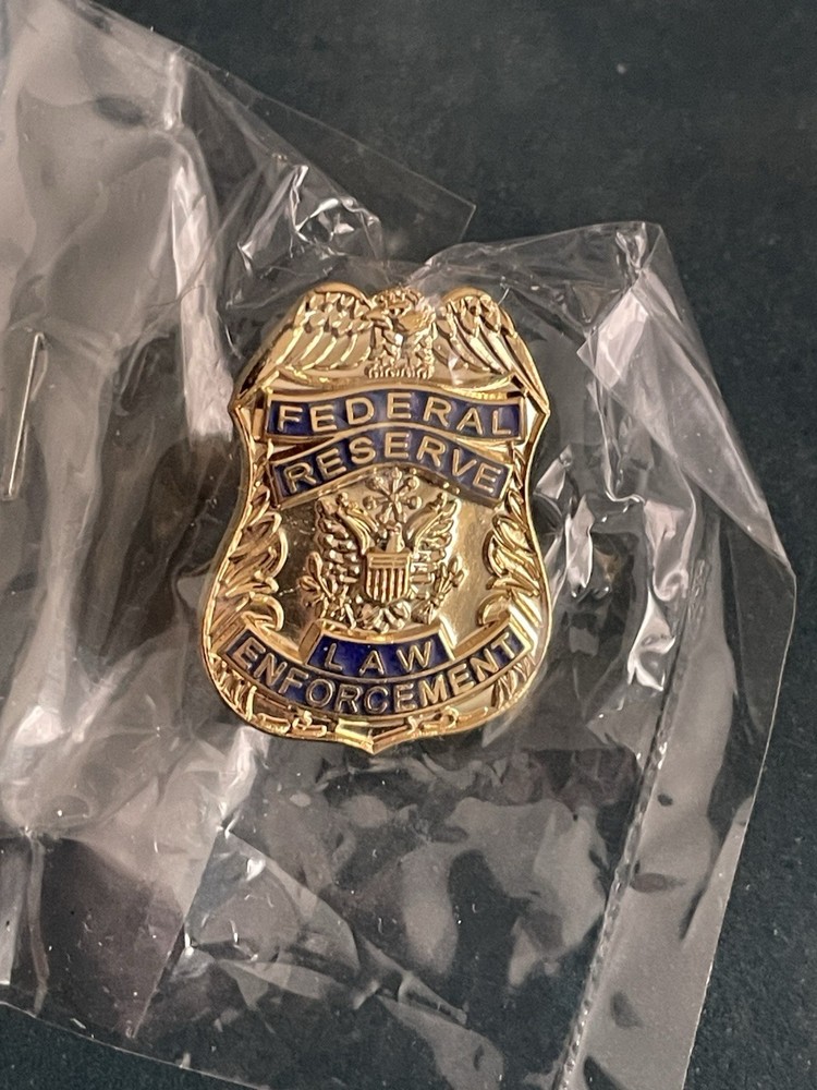 Federal Reserve Law Enforcement Lapel Pin Mini Badge 1"