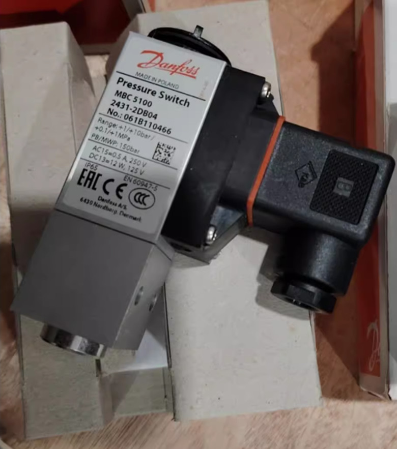 Danfoss MBC5100 061B110466 sensor