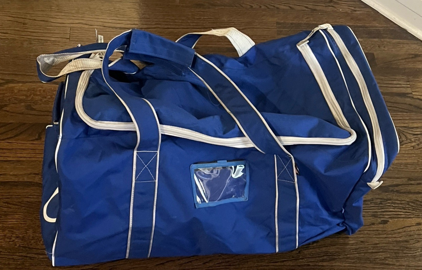 KANSAS CITY KC ROYALS GAME USED TEAM ISSUED BASEBALL EQUIPMENT DUFFEL BAG