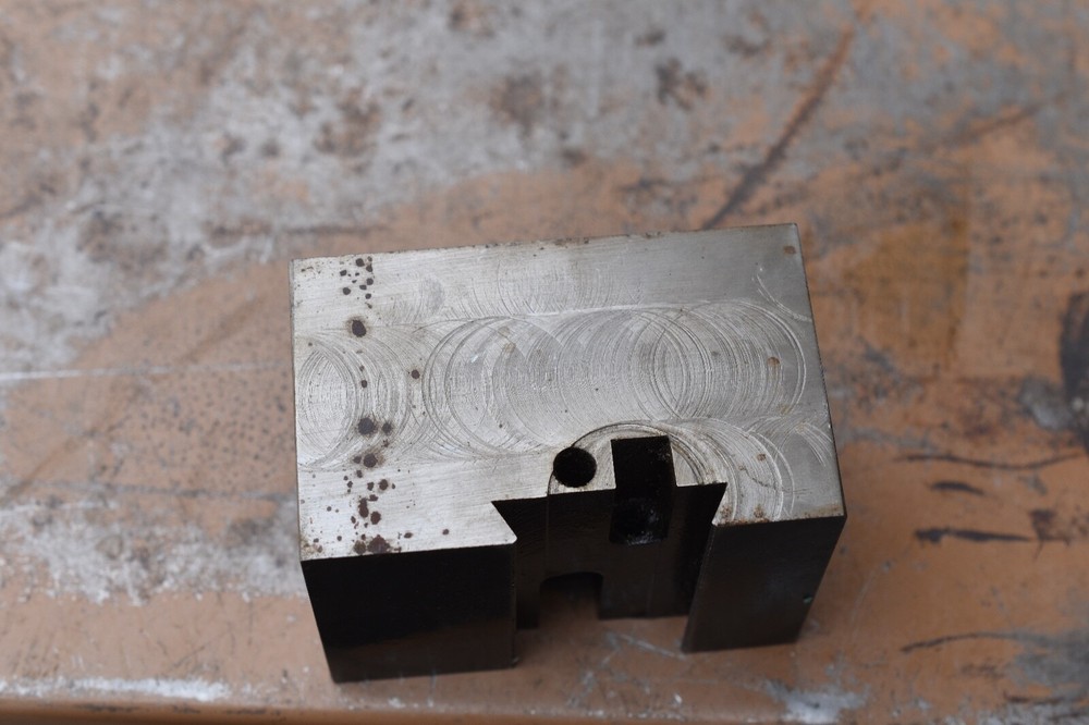 Trivex V shape lathe tool holder