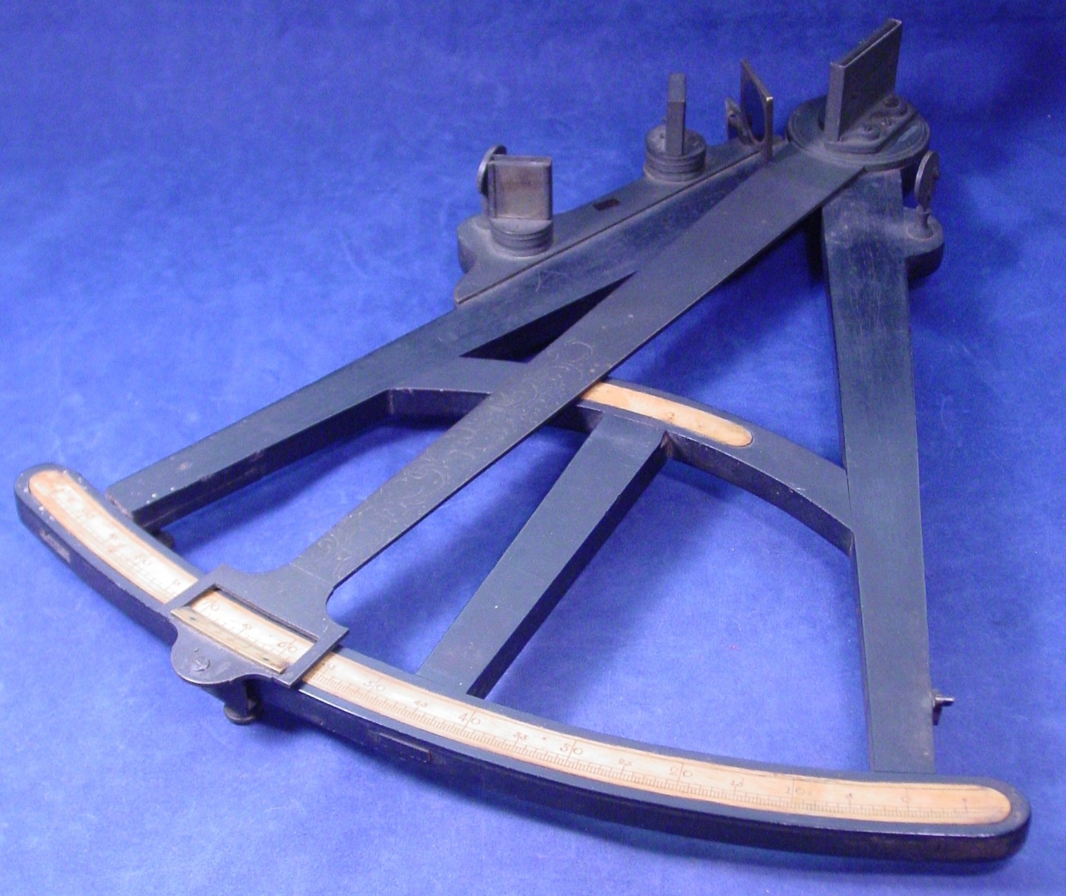 18th Century James Chapman Large 17" Marine Hadley's Quadrant Scroll Work on Arm