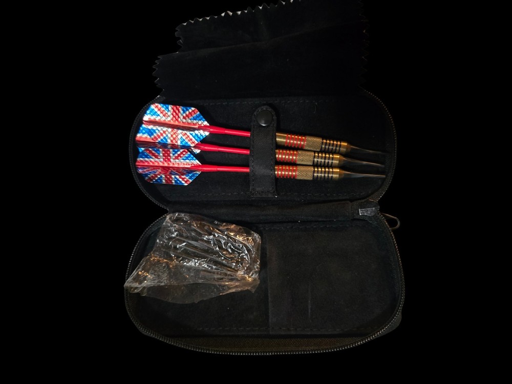 Darts With Edie Bauer Case