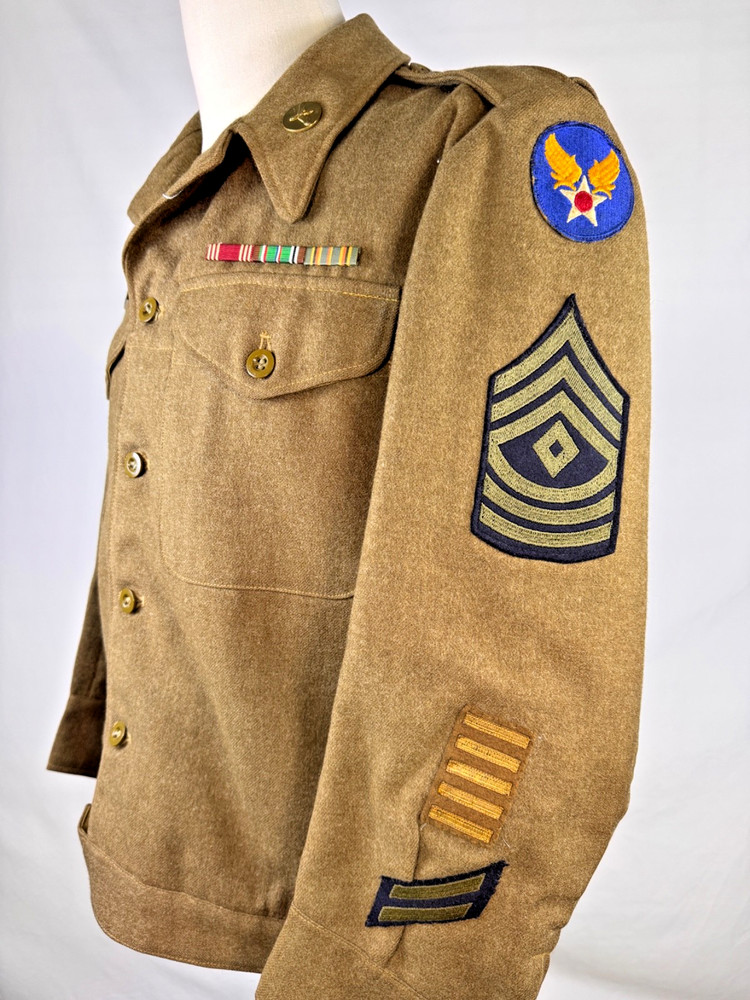 WWII USAAF BRITISH MADE IKE JACKET - 9TH AIR FORCE PATCH  - NAMED & DATED 1944