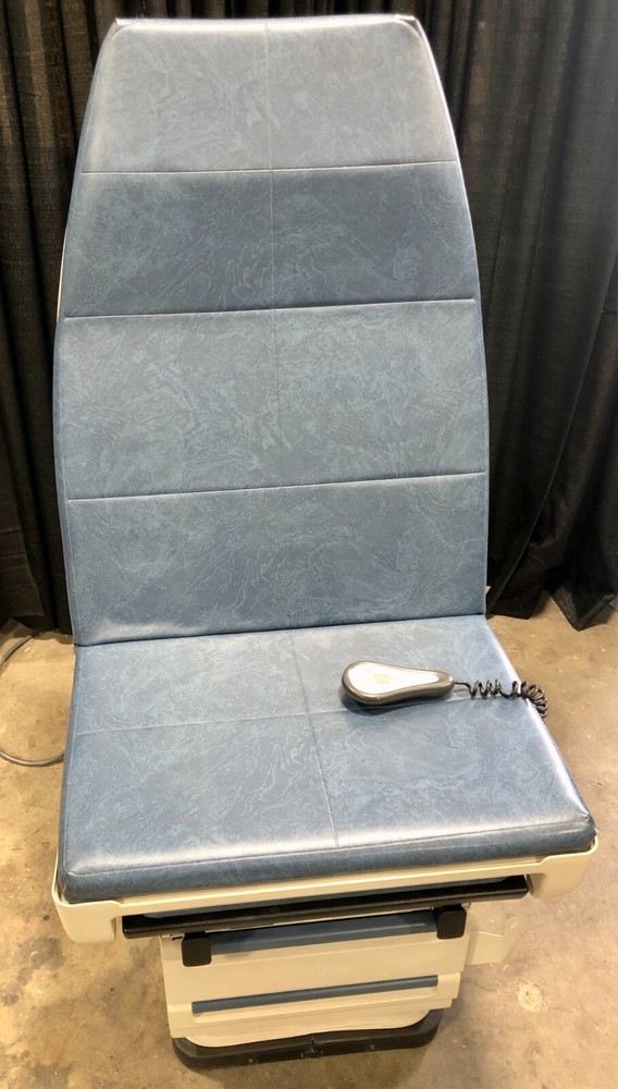 Midmark 405 Barrier Free Power Exam Table with Hand Controller