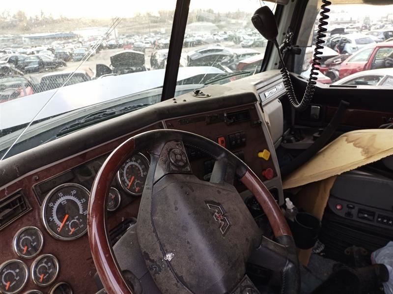 2018 Western Star Steering Column Covers Clam Shells (10352532