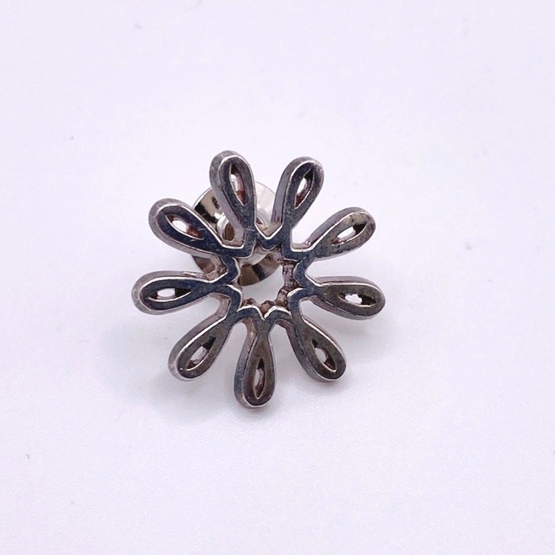 Sterling Silver Flower Pin By Leeds And Son On Original Box