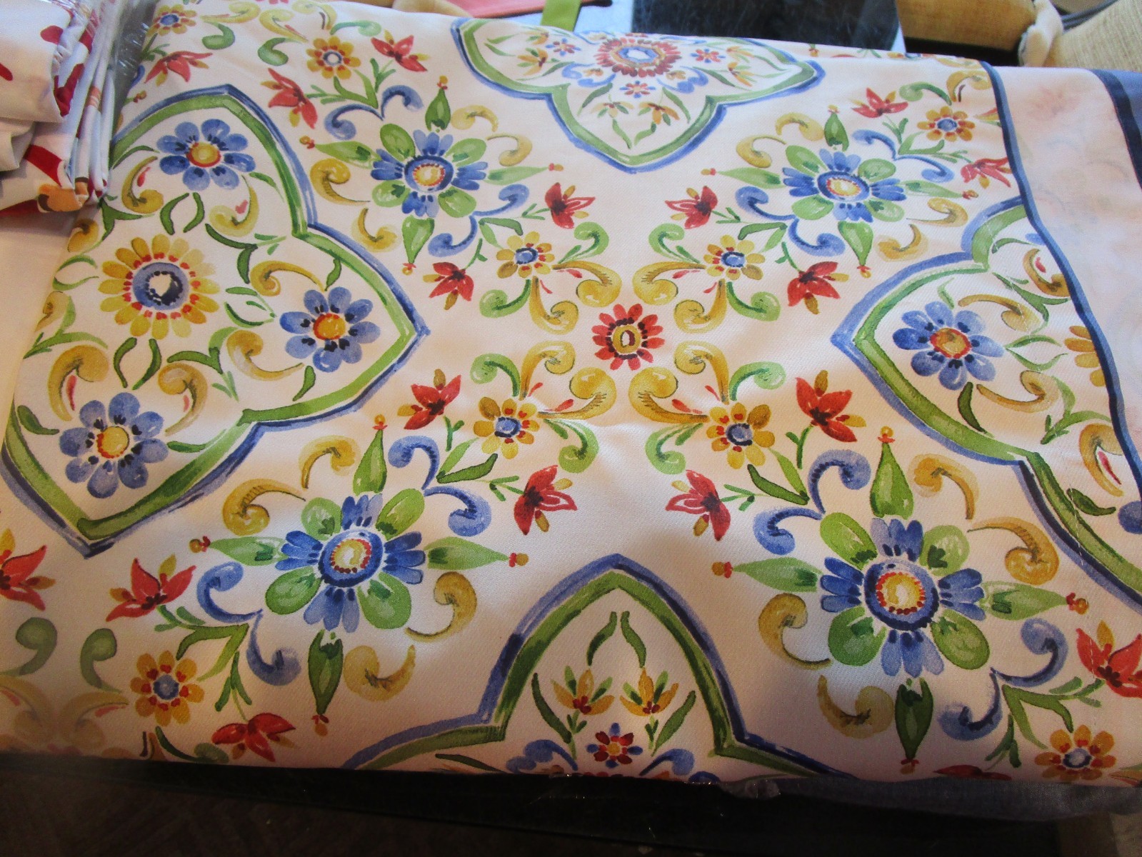 Williams Sonoma Palermo Sicily floral tablecloth 68 x 104 Oilcloth photo sample