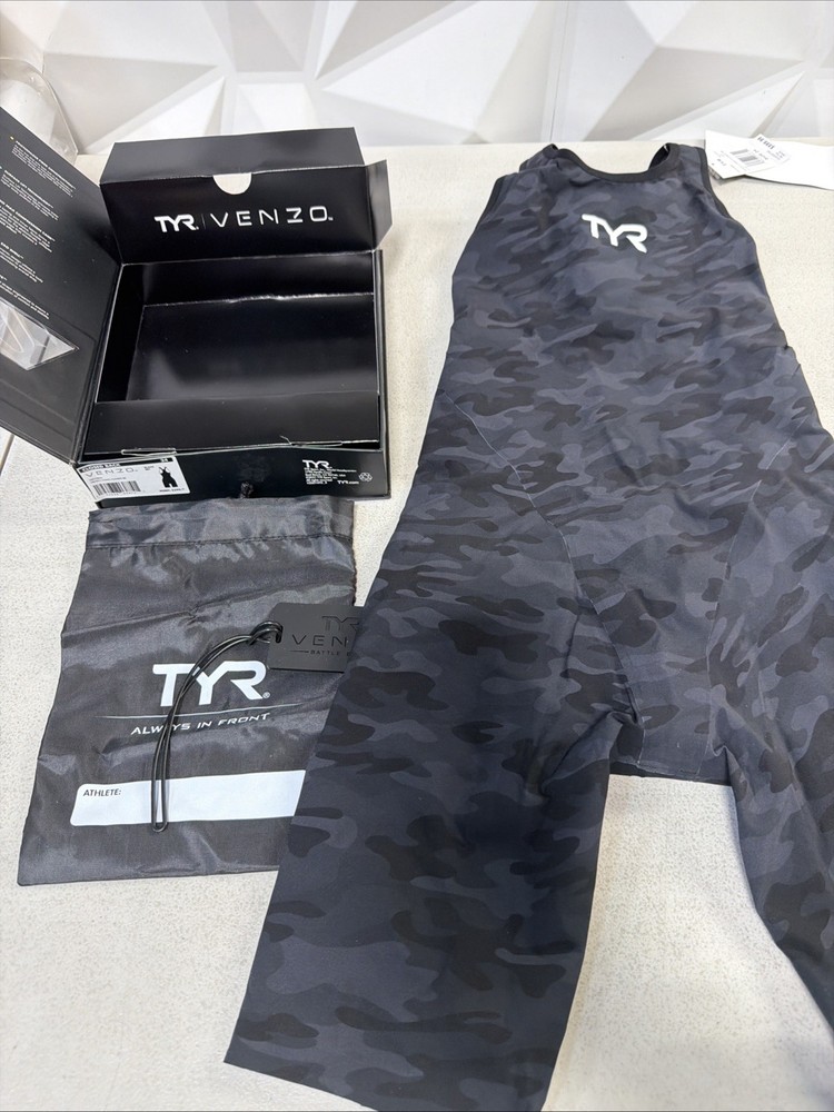 TYR VENZO CAMO CLOSED BACK SIZE 24