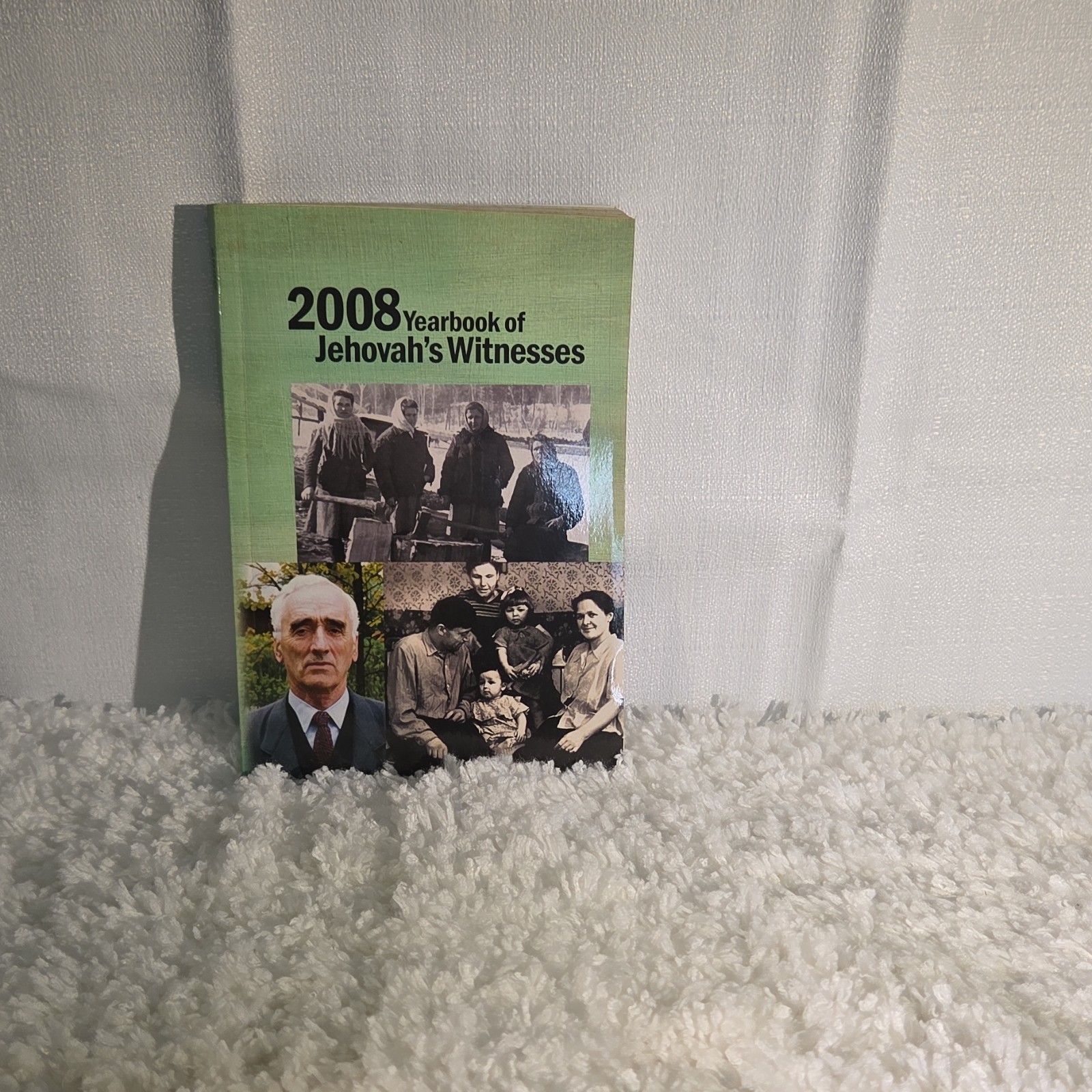 2008 Hardcover Yearbook Jehovah's Witnesses Russia Edition Christianity