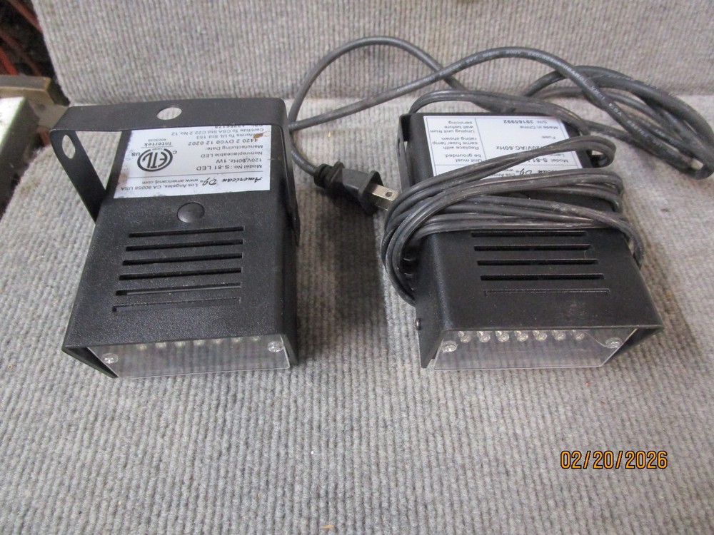 2 American DJ S-81 LED Light