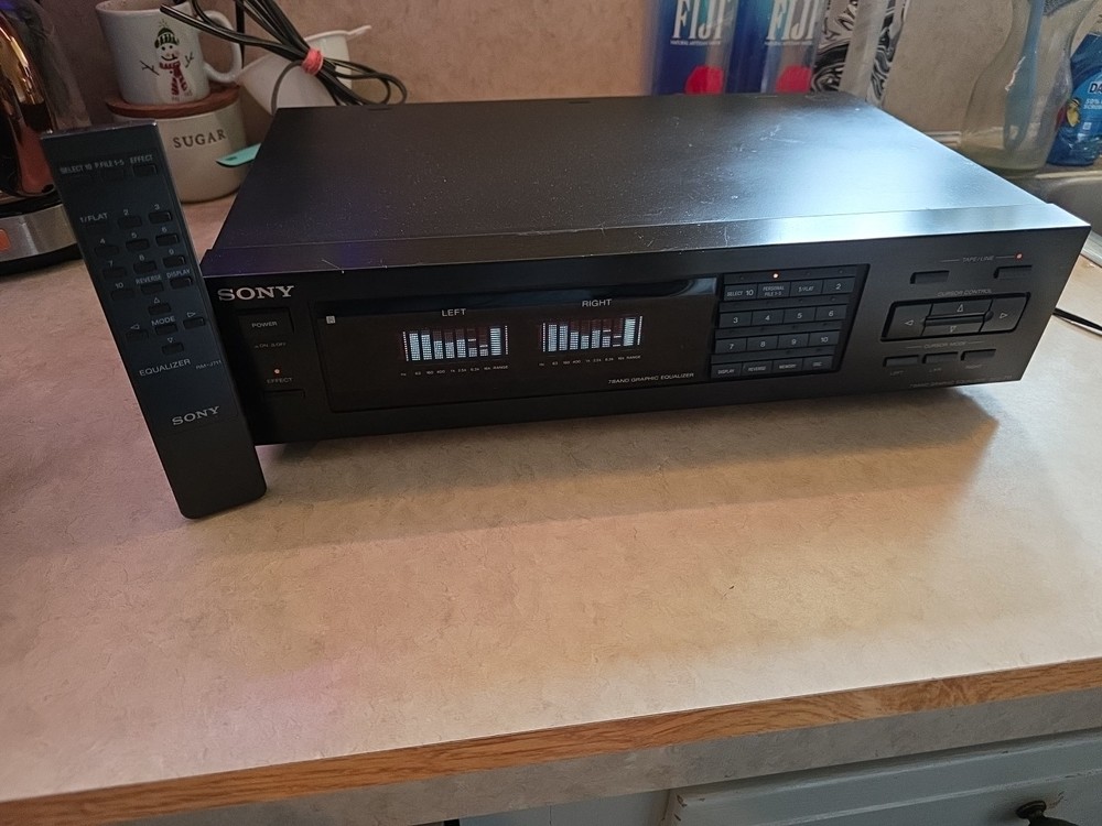 Sony SEQ-711 2 Channel 7 Band Digital Equalizer Bundle Remote *Read description*