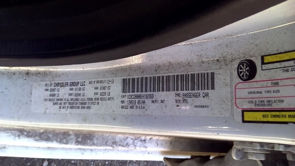 200 2014 High Mounted Stop Light 104799431