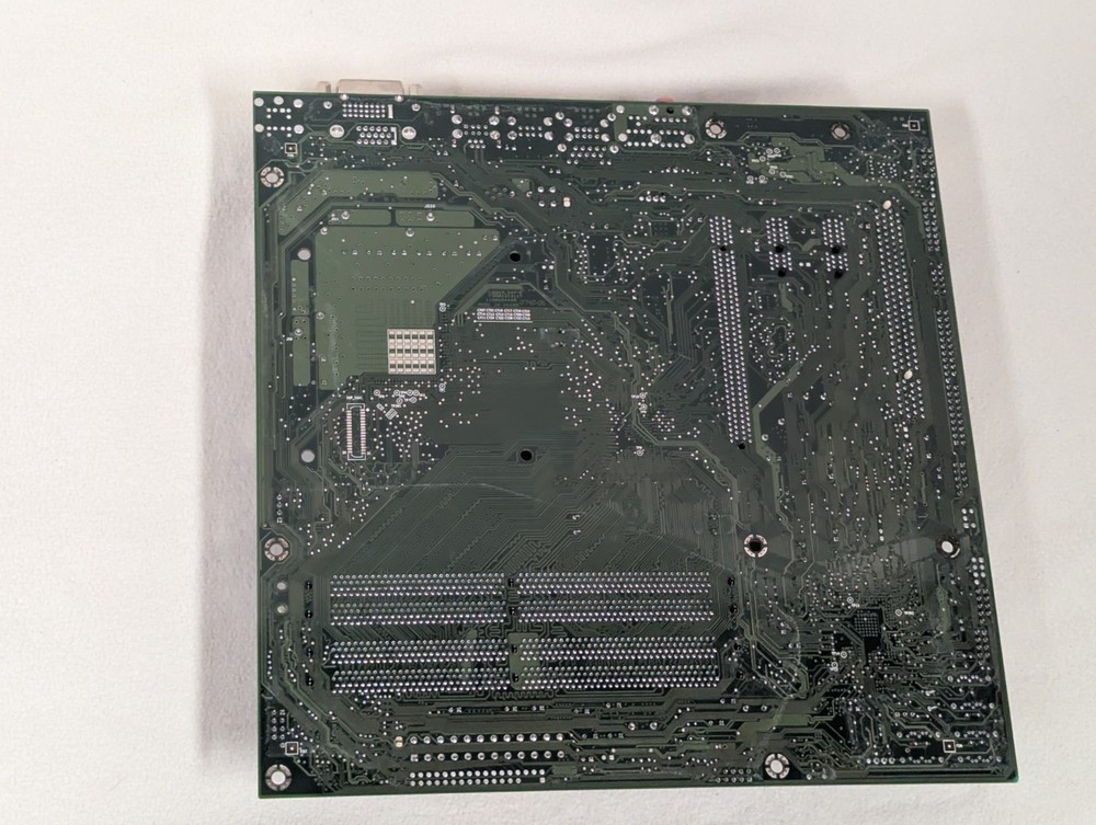 Intel® Desktop Board Bearlake SOCKET 775PIN D82085-802 IO SHIELD E210882