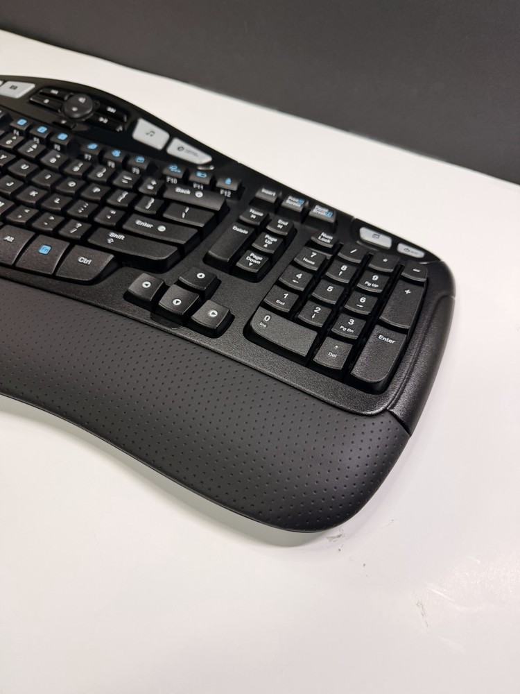 Logitech K350 Wireless Wave Ergonomic Keyboard - Excellent Condition w/ Receiver