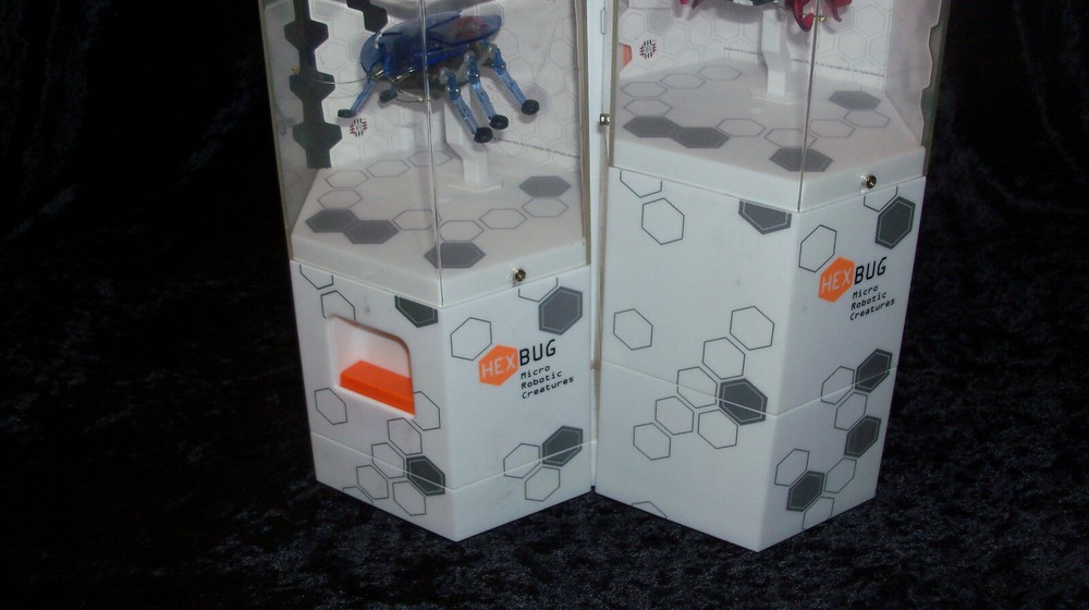 HEXBUG COUNTER STORE DISPLAY Micro Robotic Inchworm Ant Nano Battlebots