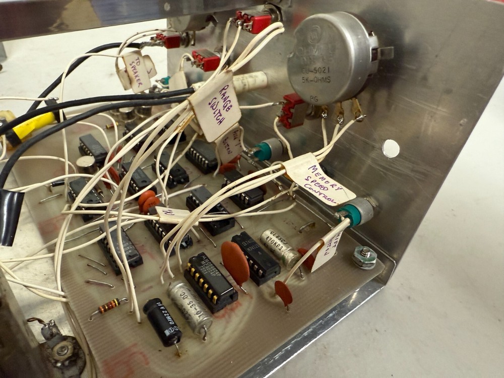 Homebrew IC KEYER W/ PROGRAMMABLE ERASABLE MEMORY