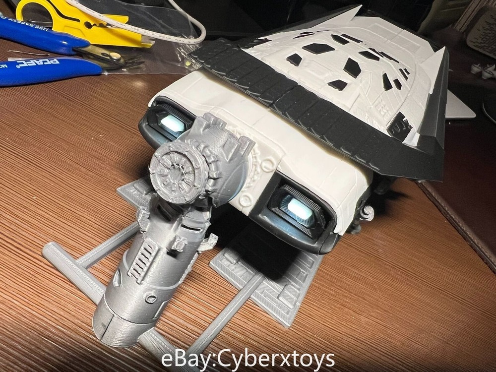 1:100 Scale Interstellar Ranger Model Finished Painted Product Light-up