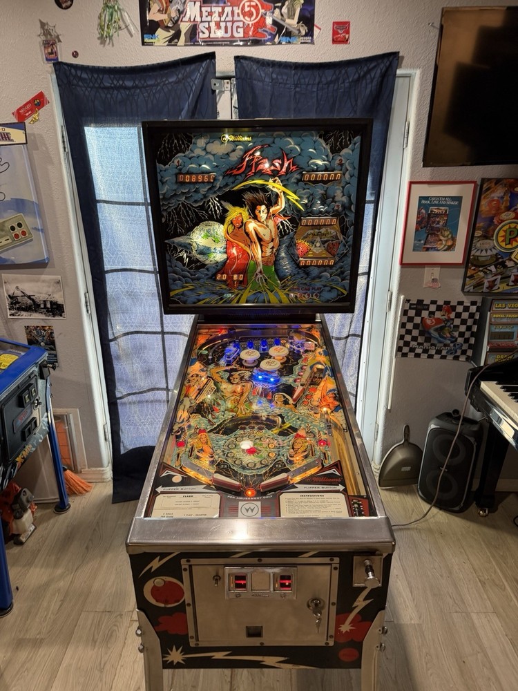 pinball machine Williams Flash, fully serviced , gorgeous