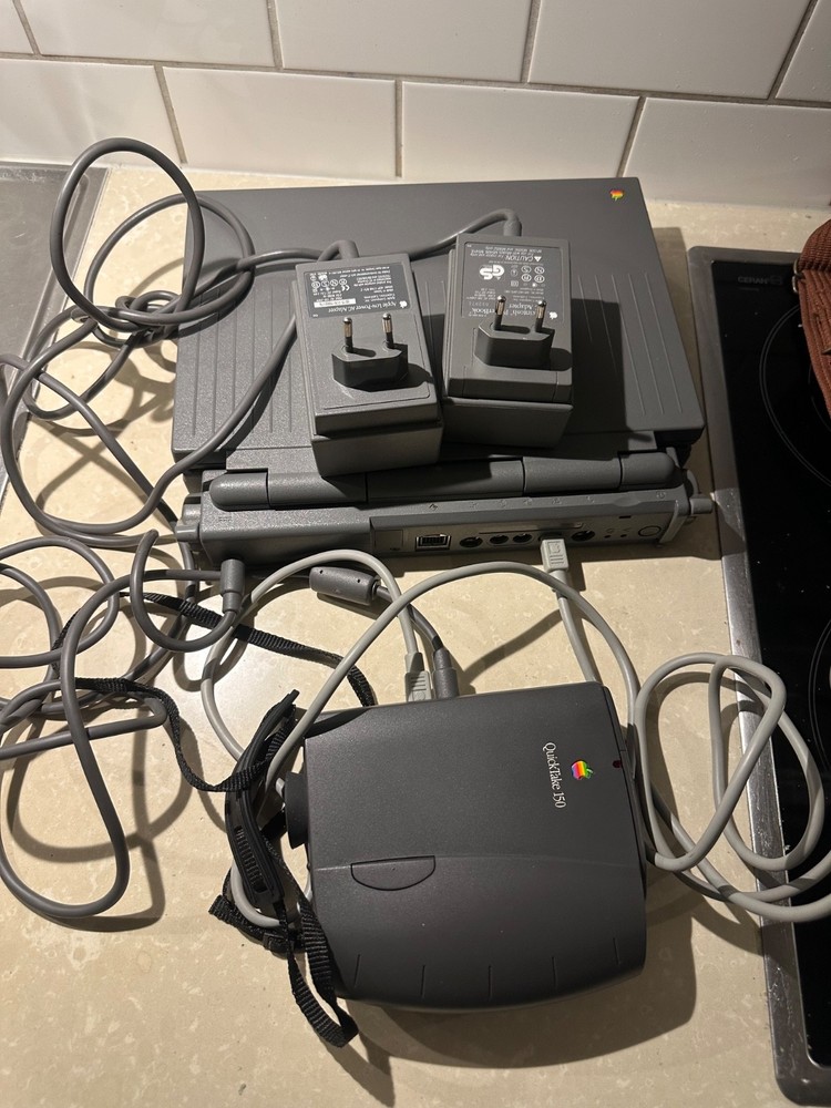 Apple Macintosh PowerBook 170 + Apple QuickTake 150 – Complete