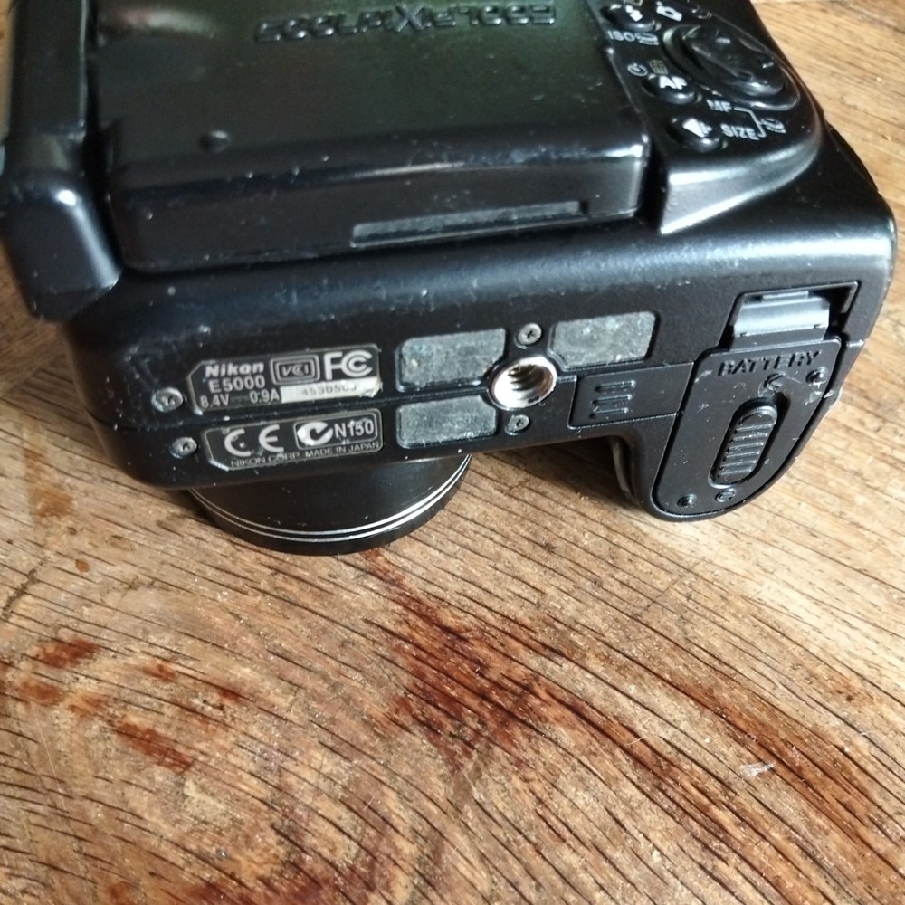 Nickon Coolpix 5000 Digital Camera