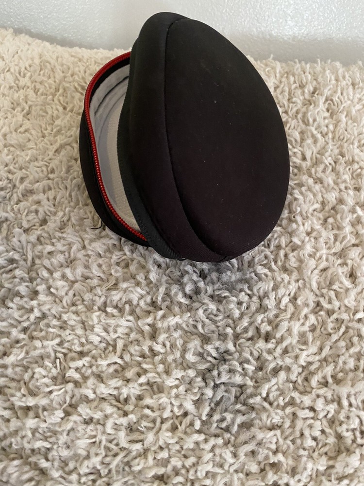 Beats by Dr. Dre Zipper Case - Black