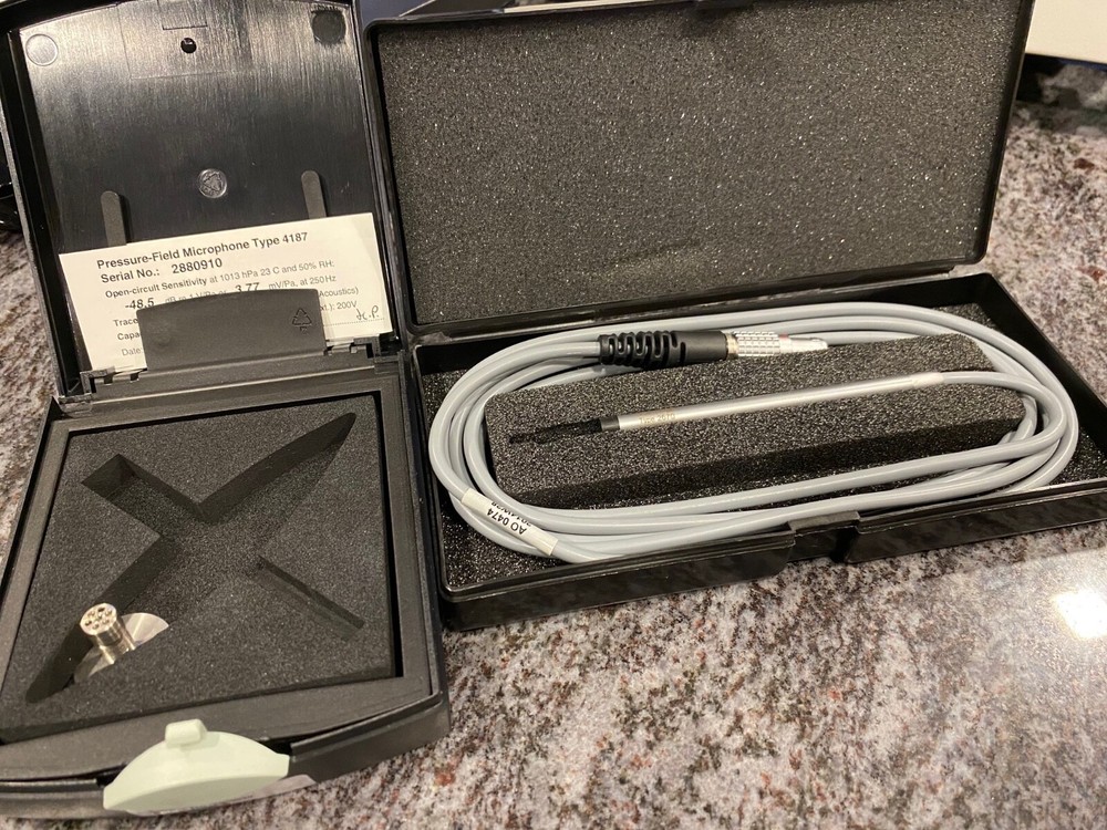 Bruel & Kjaer 4187 Microphone with Type 2670 Preamplifier