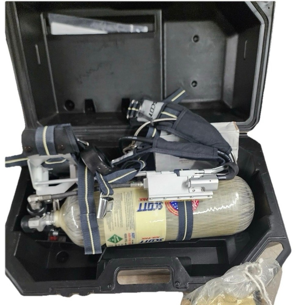 SCOTT AIR-PAK 50i With Tank, Instructions, Case