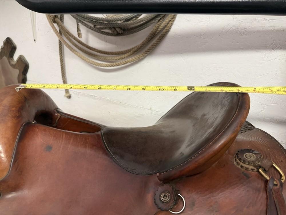 Specialized Saddles 15”.