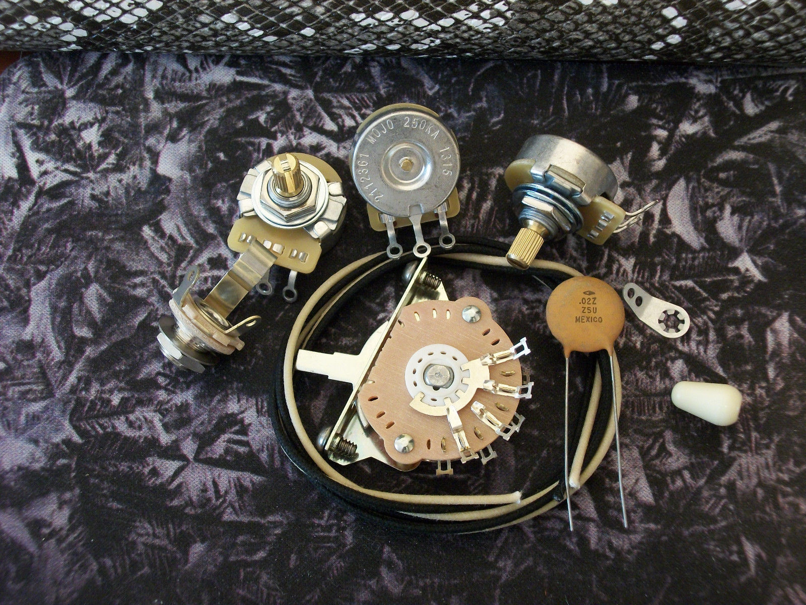 Wiring Harness Kit For Strat CTS Oak Switchcraft .02uf Tecate Ceramic Cap 1970's