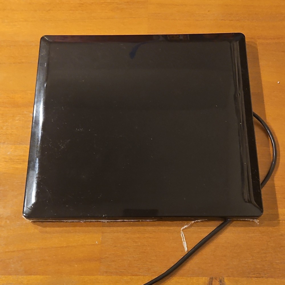 Flat Panel Black Square TV Antenna Model Plastic Material with Coaxial Cable