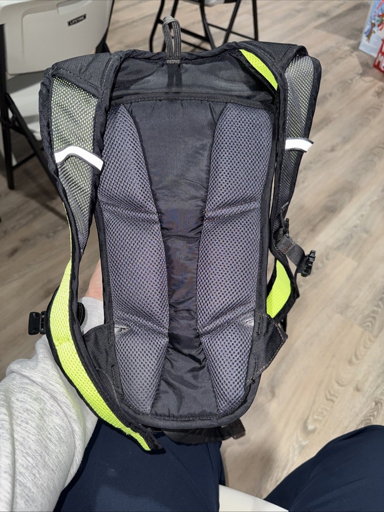 Camelback Fairfax In Black with A Bladder Hydration Pack
