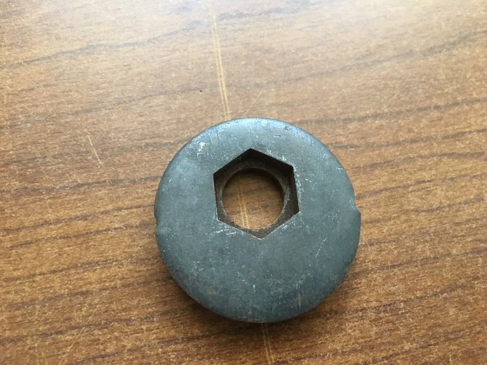 John Deere E97216 Spacer