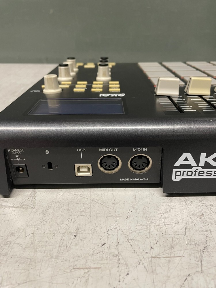 AKAI Professional MPD26 USB/MIDI Pad Control Unit