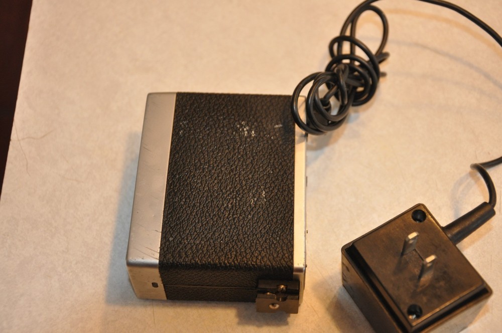 Rollei E-55 Camera Flash With Cord Tested & Working