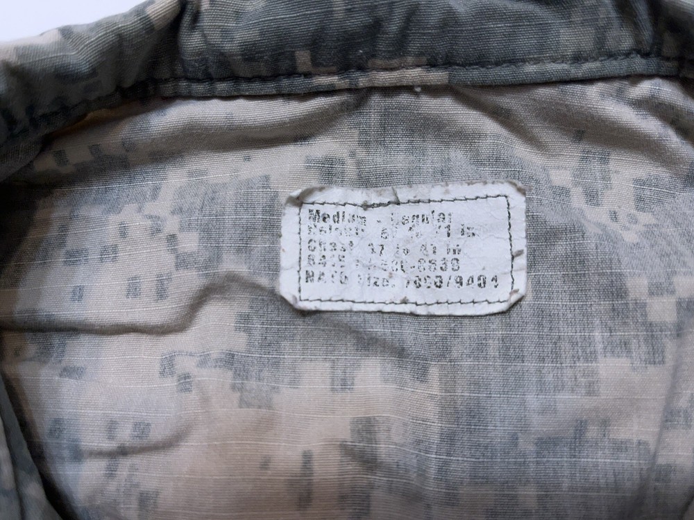 Military Combat Uniform Jacket Mens Size Medium Regular Digital Camo Army