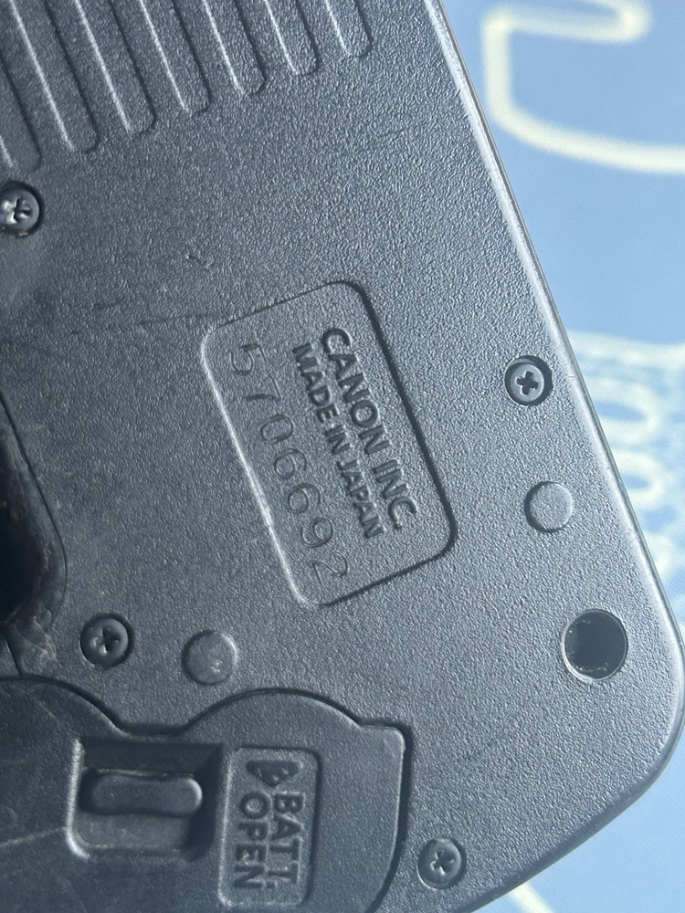 Canon Eos 30 Camera