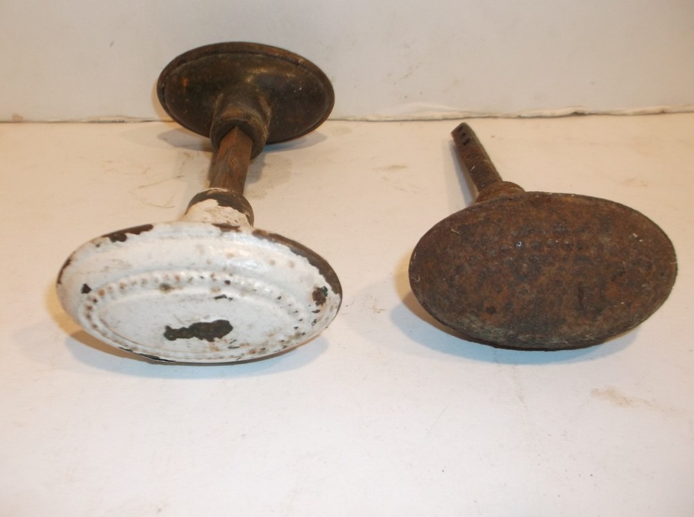 3 OVAL METAL DOOR KNOBS w/2 spindles Restoration Projects Possibly (Copper?)