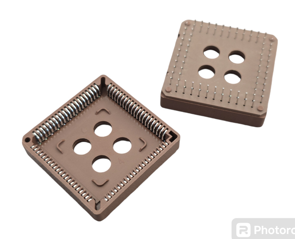 1 PCS CONNECTOR PLCC IC SOCKET 84 POSITION POSITION THROUGH HOLE PLCC84 PLCC-84