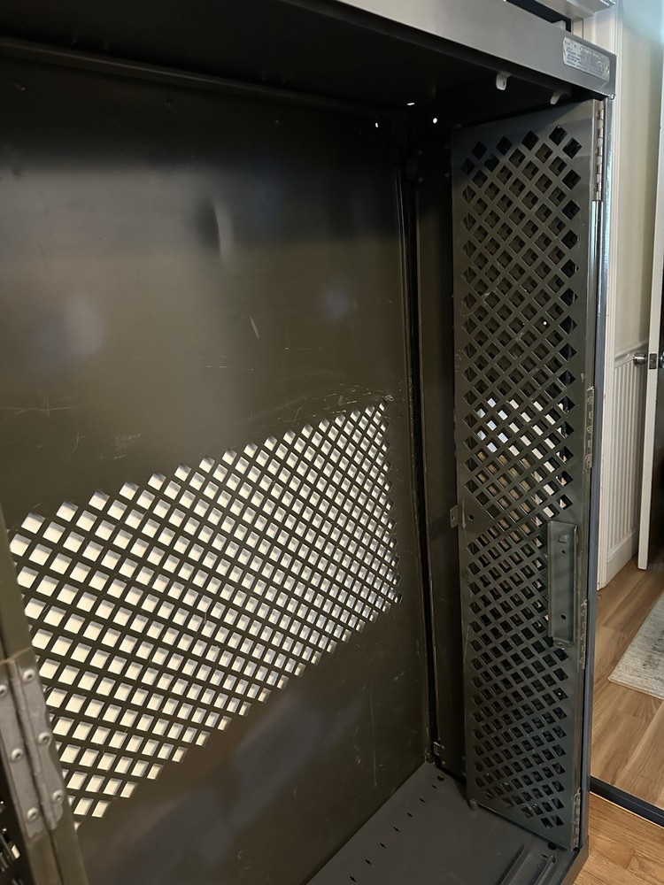 Spacesaver Universal Weapons Rack Gun Safe Locker