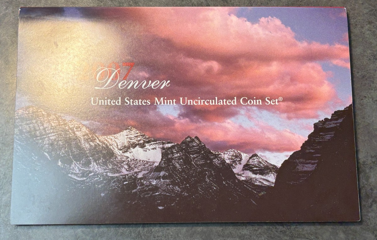 2007 P & D US Mint Complete Uncirculated Set 28 Coins w/ COA