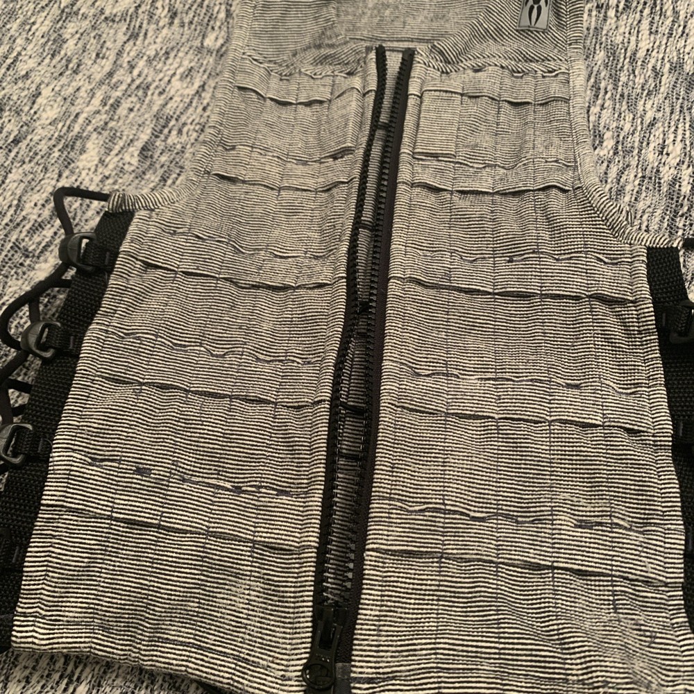 Hyperwear Hyper Vest PRO Weighted UNISEX Small Black & Silver